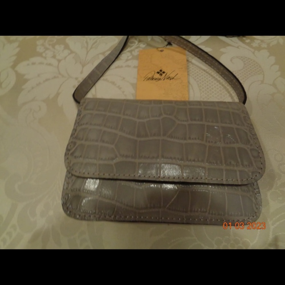 Patricia Nash NWT Dvint Gray Crocodile Bellerby